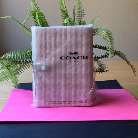 π COACH NOTEBOOK WITH HOUNDSTOOTH PRINT π NWT π - Picture 16 of 16